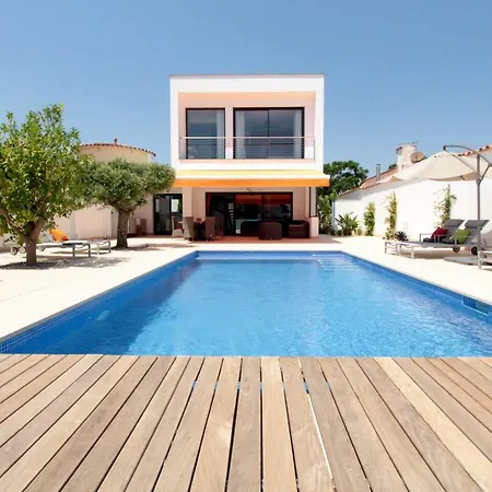 Leon Inmo Nicole - 10699 Villa