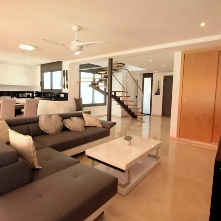 Leon Inmo Nicole - 10699 * Empuriabrava